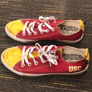 USC converse style shoes women’s 9